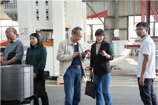 衡陽市工信局領(lǐng)導(dǎo)蒞臨朝陽集團視察指導(dǎo) 衡陽市工信局領(lǐng)導(dǎo)蒞臨朝陽集團視察指導(dǎo)